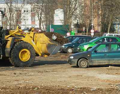 Kompres začal u nemocnice chystat výstavbu rodinných domů. Foto - Vladimír Sládek